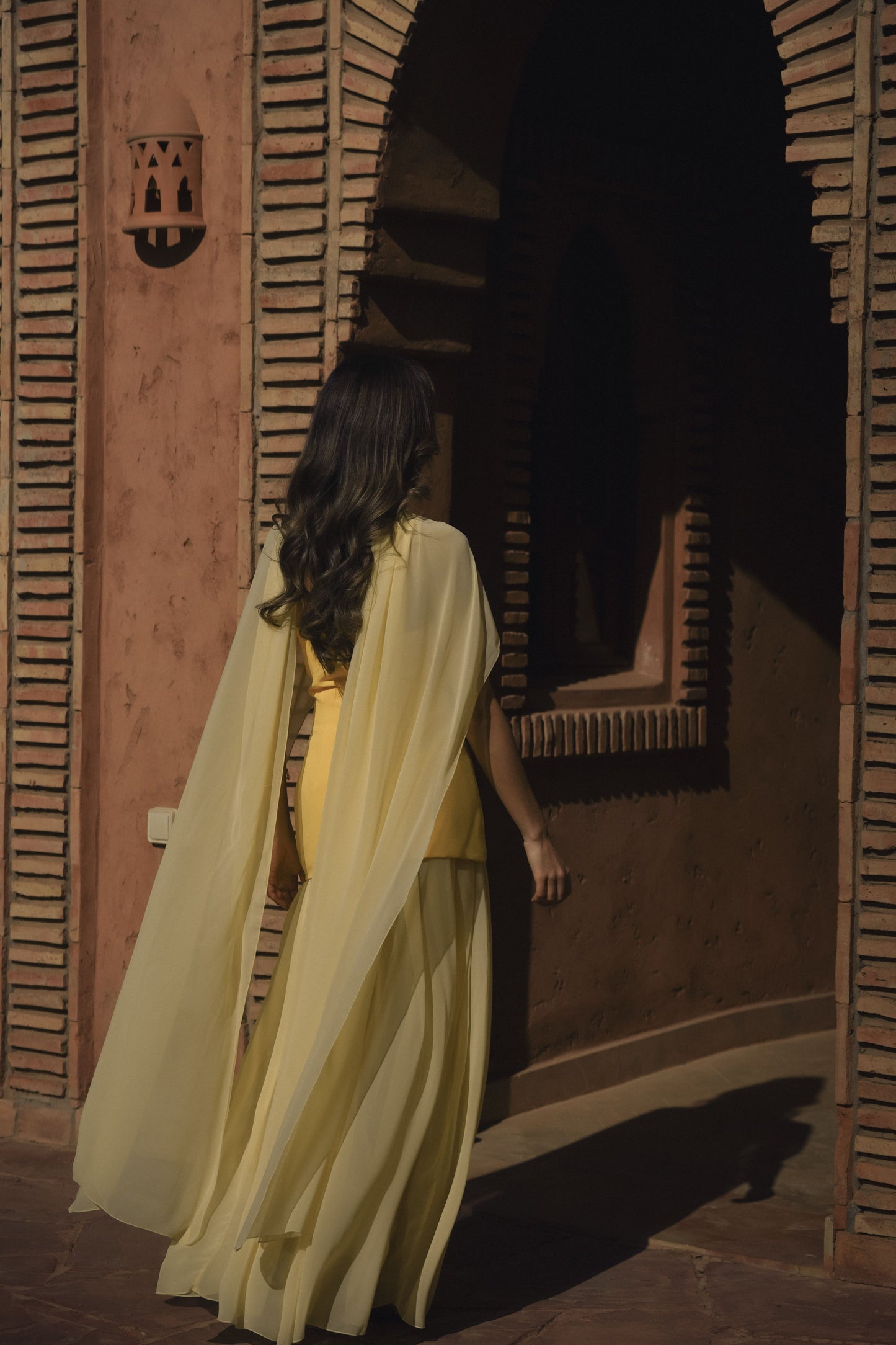 CHAL BARI AMARILLO