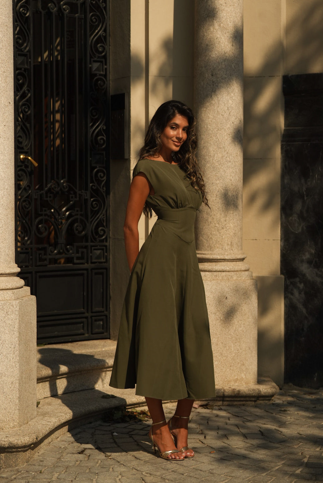 VESTIDO GENOVEVA VERDE KAKI
