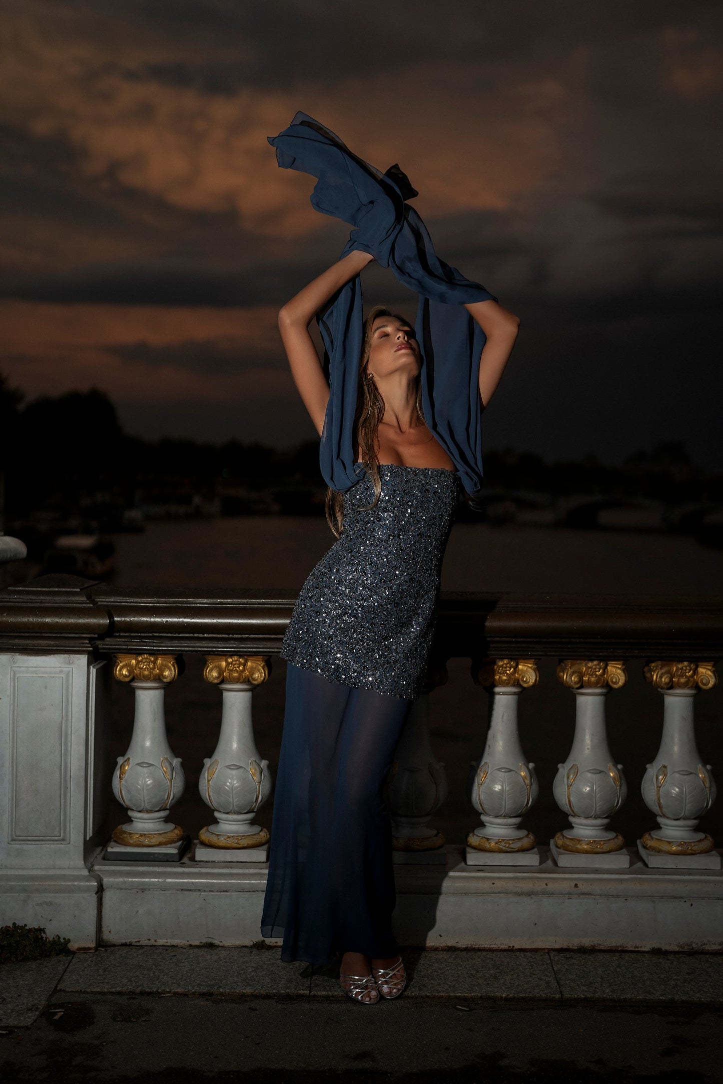 VESTIDO ISABELLA AZUL LENTEJUELAS