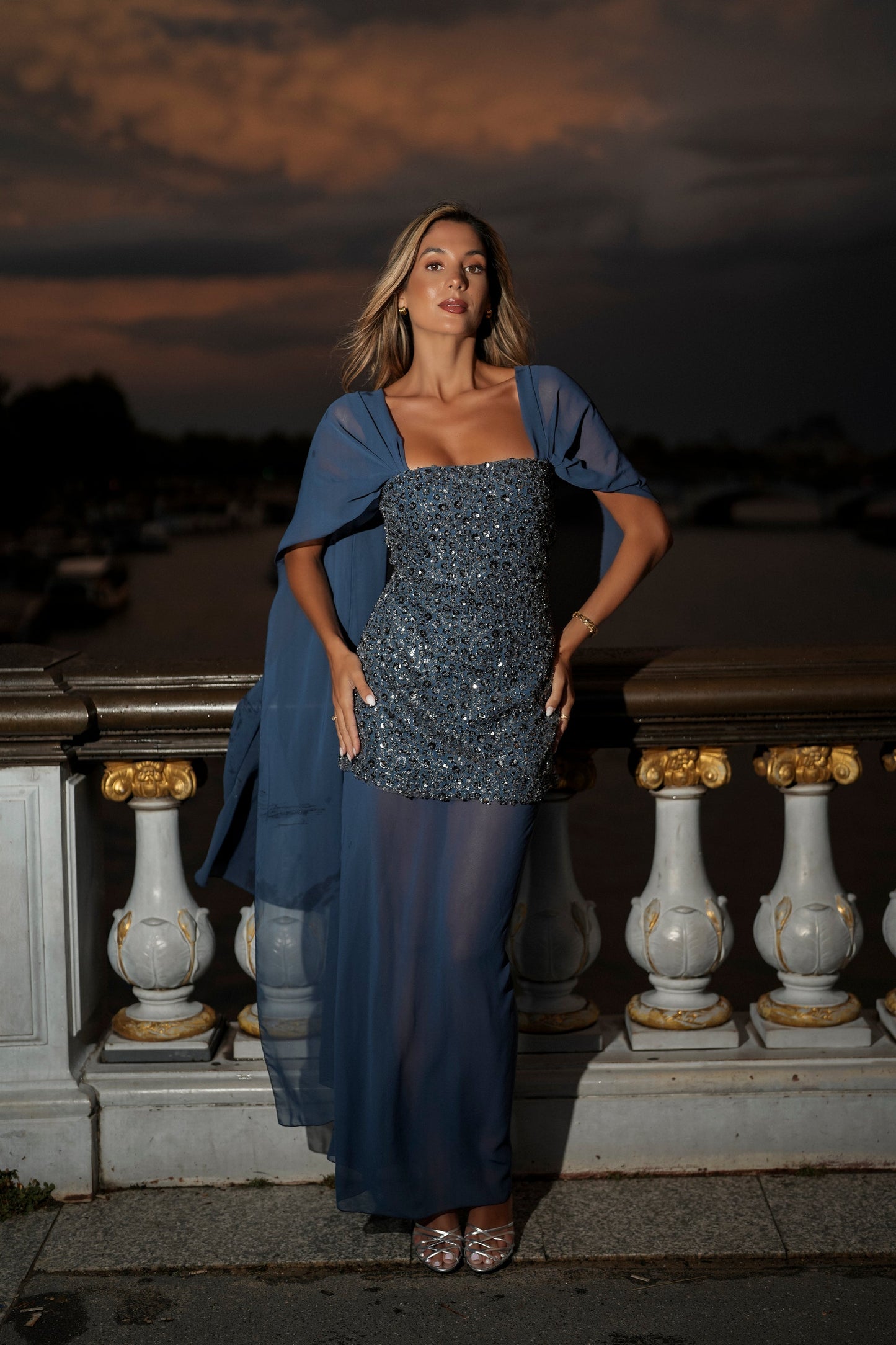VESTIDO ISABELLA AZUL LENTEJUELAS